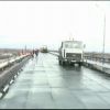 На Октябрьском мосту в Ярославле уже кладут асфальт (видео)